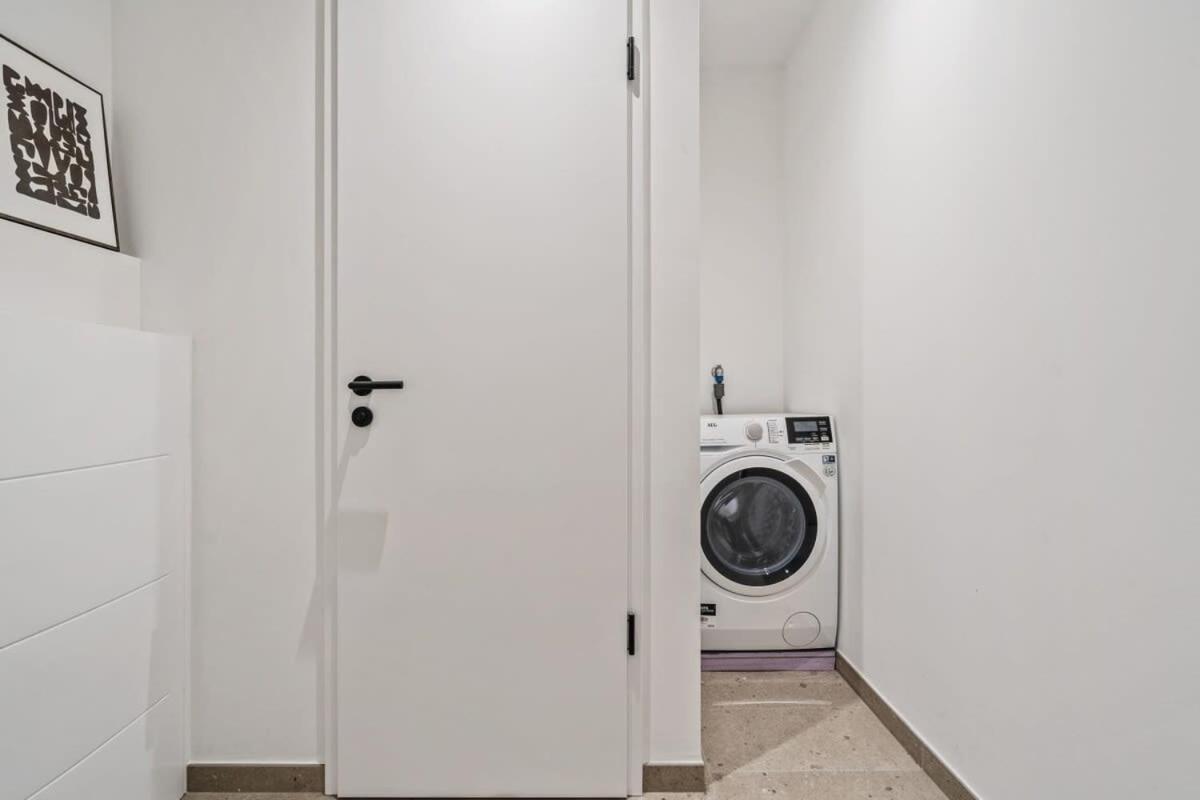 Apartmán Luxurious 2Br Apt With Balcony In Lucembursko Exteriér fotografie